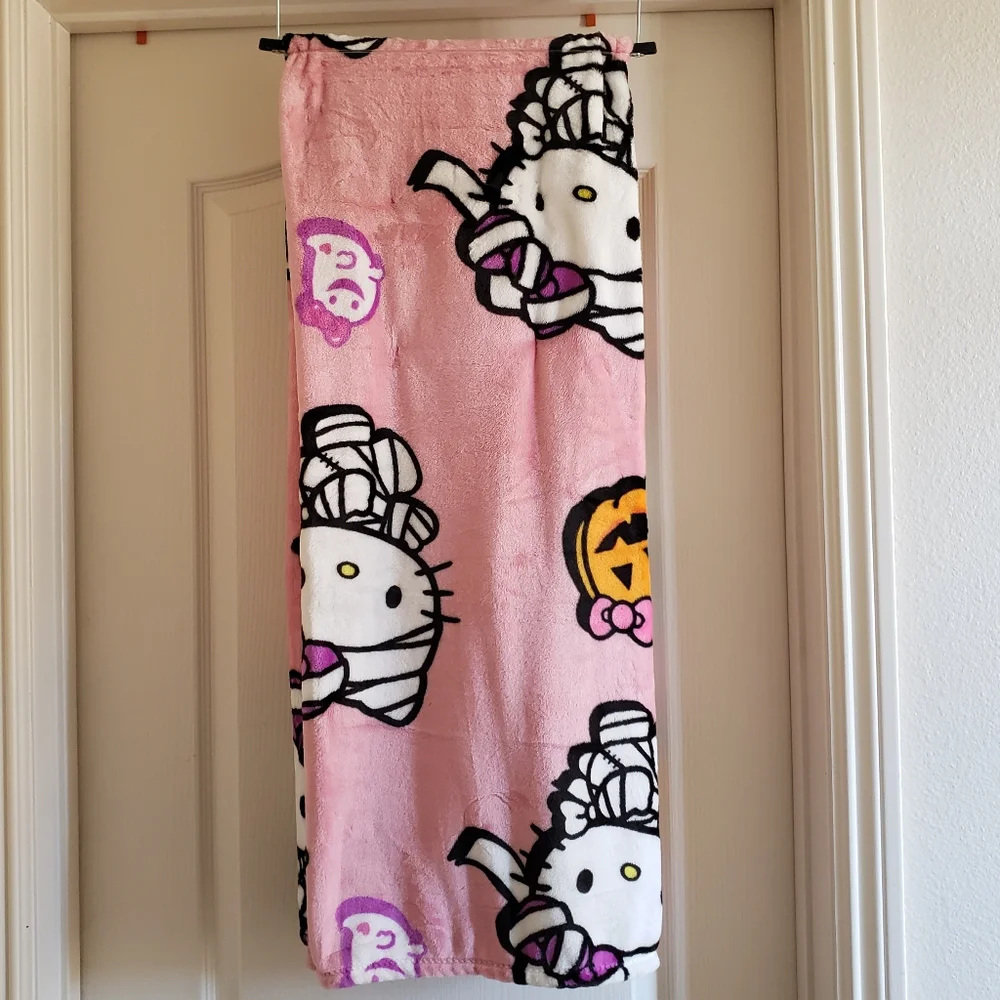 Hello Kitty Halloween Mummy Pink Plush Throw Blanket Sanrio 50x70